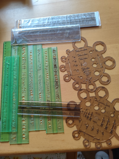 Šablony na technické písmo a kreslení