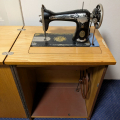 Starý šicí stroj