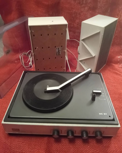 Gramofon supraphon stereo nzc 070 s reproduktory