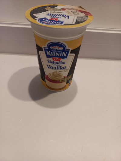 Šlehačka s vanilkou po expiraci.