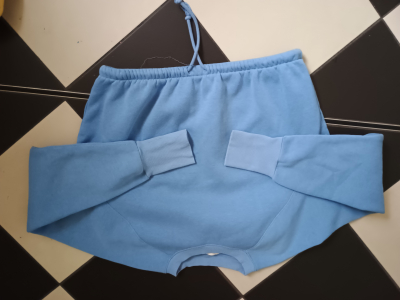 Krátká širší mikina S