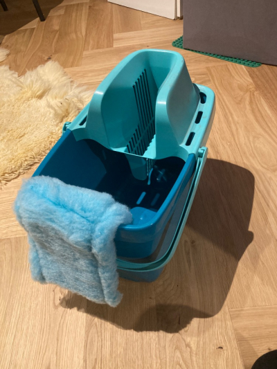 Kyblík s náhradou k mopu