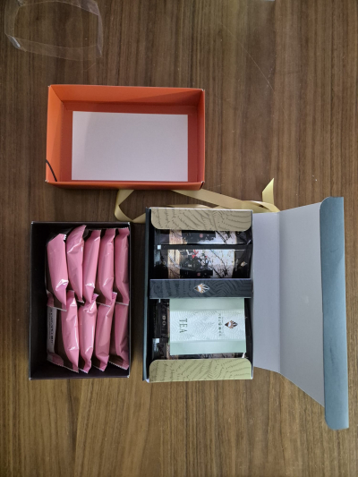 Čaje a sušenky z Taiwanu