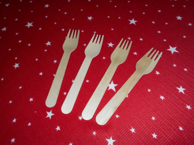 4 dřevěné vidličky nové