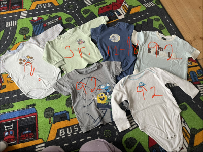 Obleceni ruzne 1-3r.