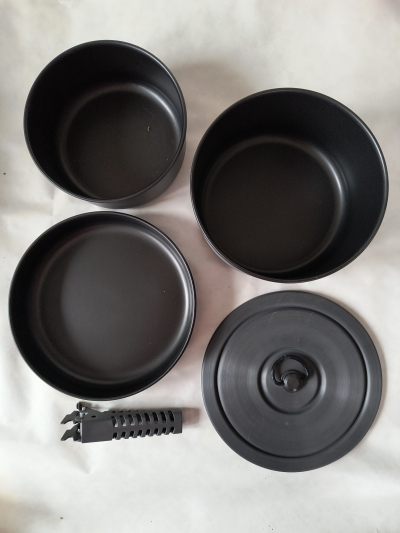 Souprava kempinkového nádobí