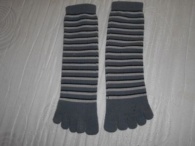 Daruji prstové ponožky šedé