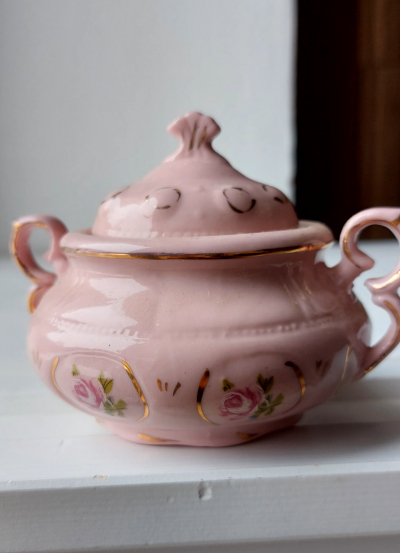 Růžový porcelán cukřenka