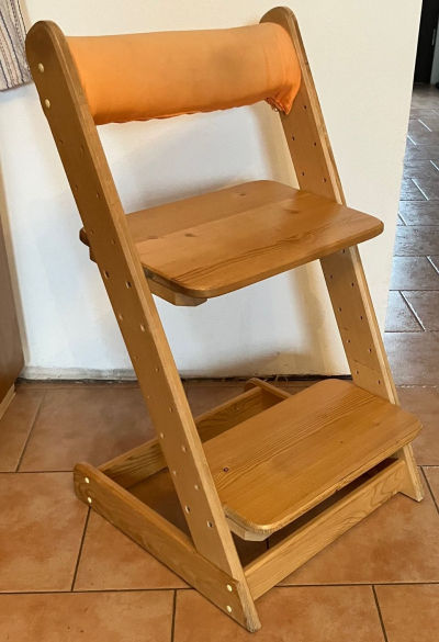 Daruji dřevěnou dětskou židli