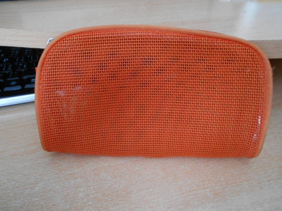 Taštička oranžová plast