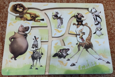 Dřevěná hra pro nejmenší bez vad a v pěkném stavu.