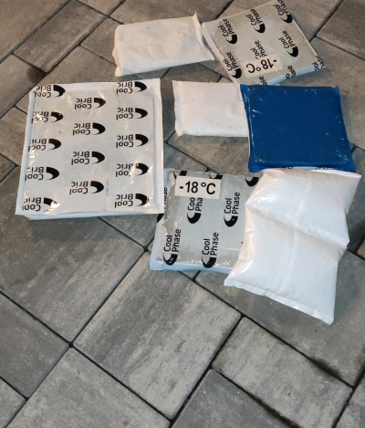 Používané mrazící destičky a sáčky.