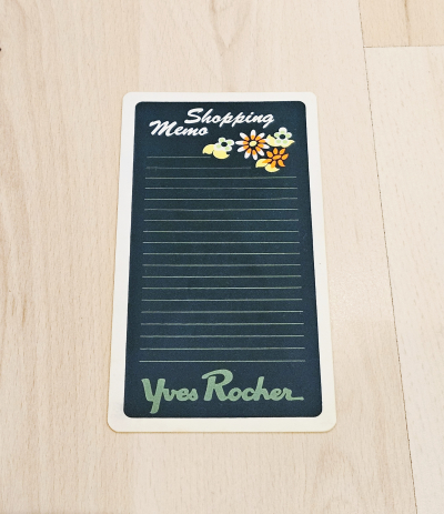 Malá tabulka s bílou tužkou