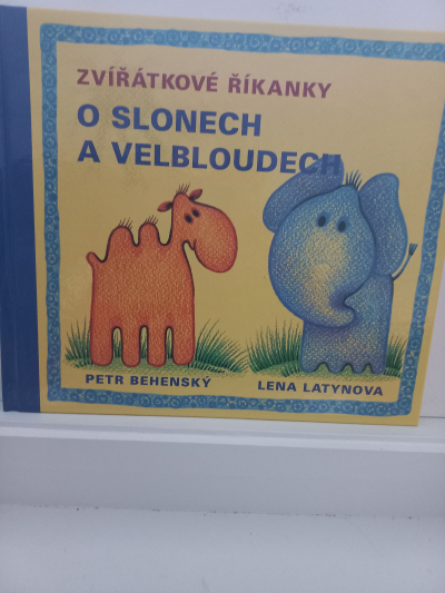 Dětská kniha Říkanky o slonech a velblouda