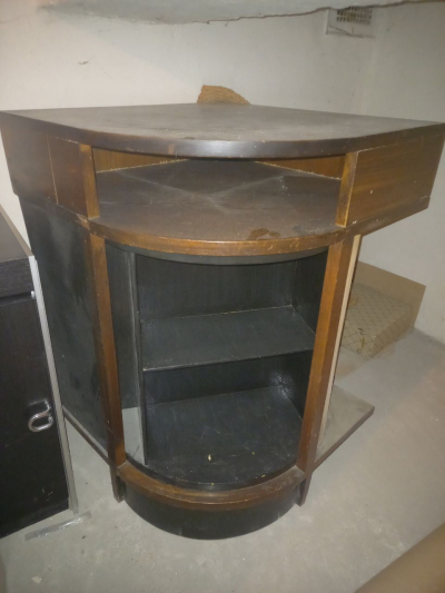 daruji stolek pod TV