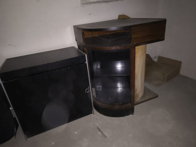 daruji sříňku s uložným prostorem ( včetně stolku pod TV )