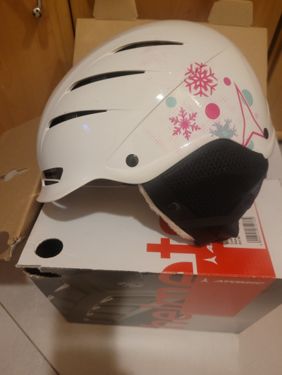 Zimní helma Atomic pro nejmenší 49-52cm