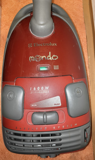 Poptávám nefunkční/funkční vysavač Electrolux