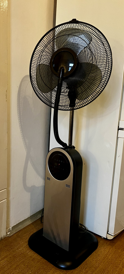 Stojanový ventilátor s mlhovým efektem + dálkové ovládání