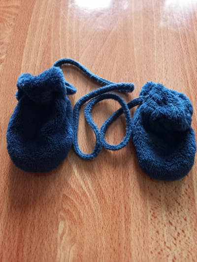 Rukavičky se šňůrkou