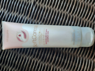 krém na ruce Oriflame