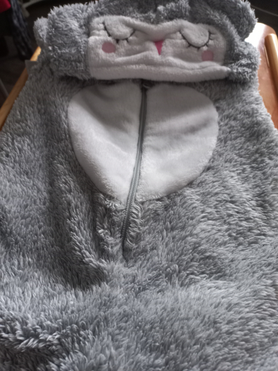 Šedý overal velikost 110