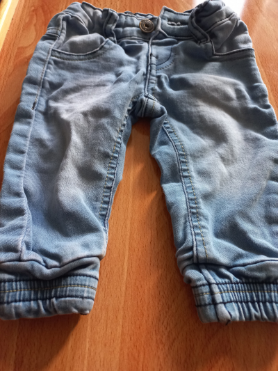 Dětské džíny vel.62