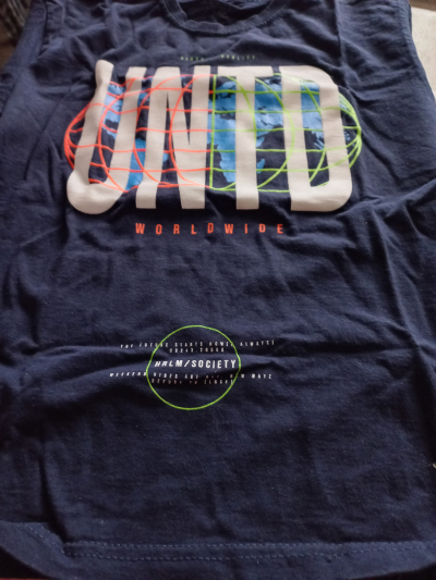 Modré tričko s potiskem 11/12let