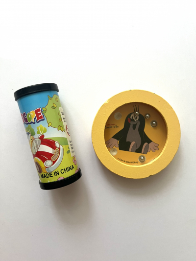 Malý krasohled autíčko + kuličková hra Krteček