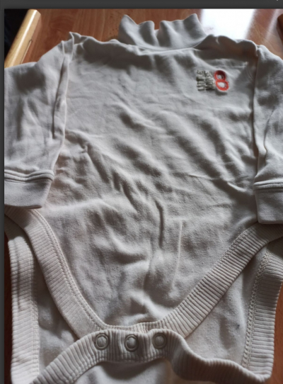 Body krémové s rolačkem vel.86