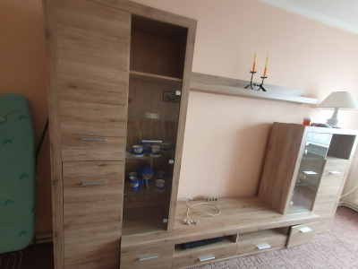 TV stěna plus konferenční stolek