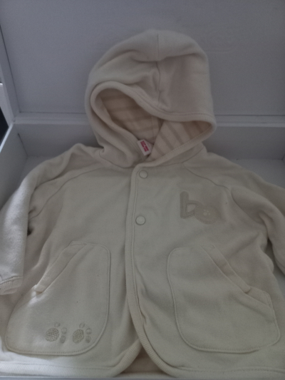 Kabátek s kapucí velikost.68