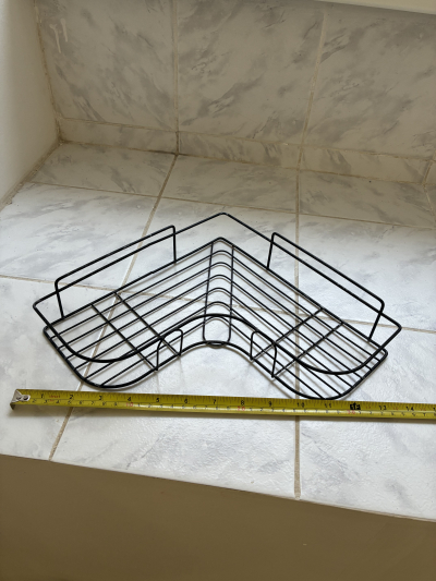 Černý košík do sprchy