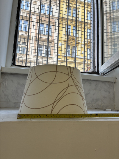 Stínidlo na lampu bílé, se šňůrou