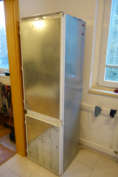 Nabízím vestanou lednici Siemens KI 34 VA20 FF