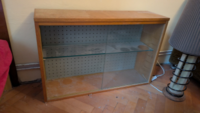 Prosklená skříňka