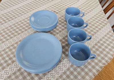 Hrnky, podšálky, talířky