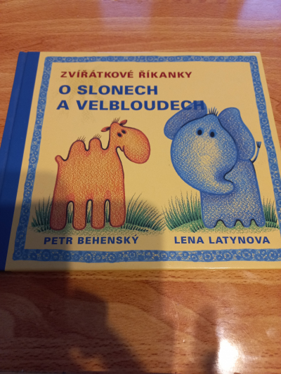 Knížka Zvířatkové říkanky o slonech a velbloudech