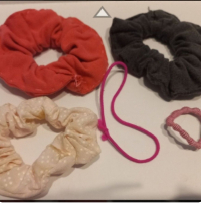 Gumičky a čelenka do vlasů
