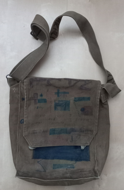 Stará vojenská mošna