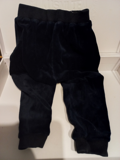 Sametové tmavěmodré kalhoty vel.80