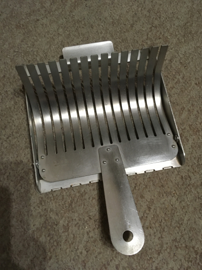 Kráječ na knedlík