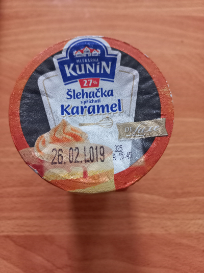 Šlehačka s příchutí karamel