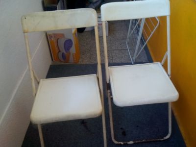 2x plastová skládací židle