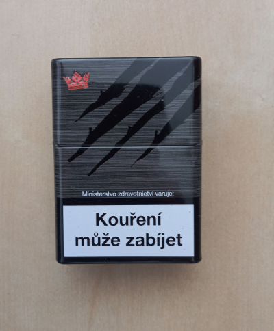 Kovový obal na krabičku cigaret