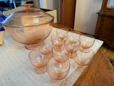 skleněný servis na bouli