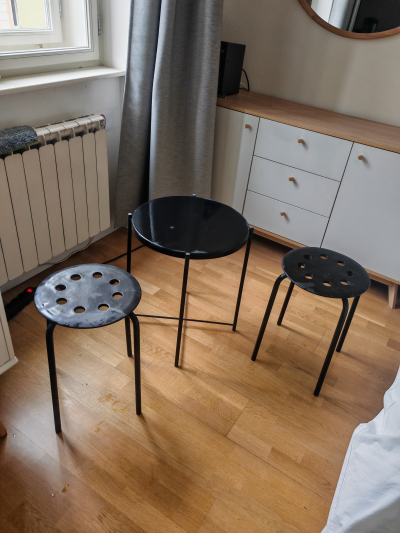 Sada židliček a stolku na terasu