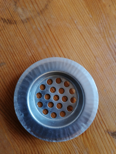 Kovové sítko do dřezu č. 1