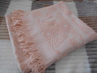 Osuška s třásněmi pro P