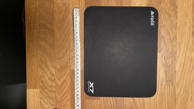 podložka pod myš, cca 25x20 cm